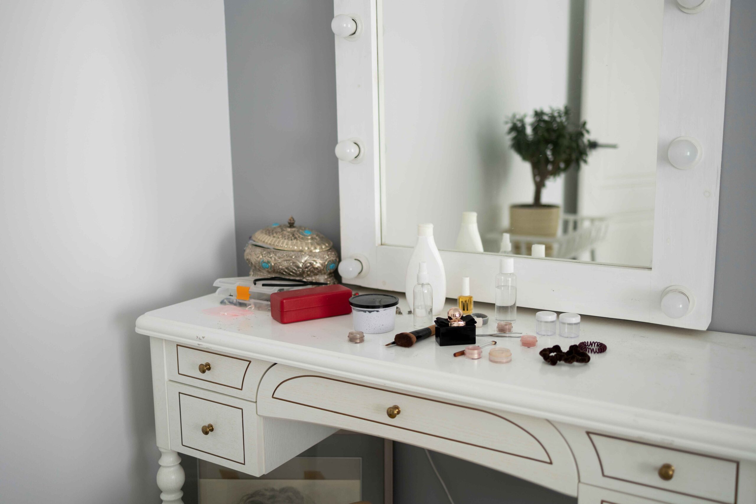 dressing table