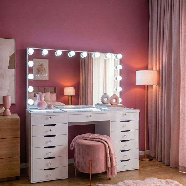 Hollywood Vanity Station